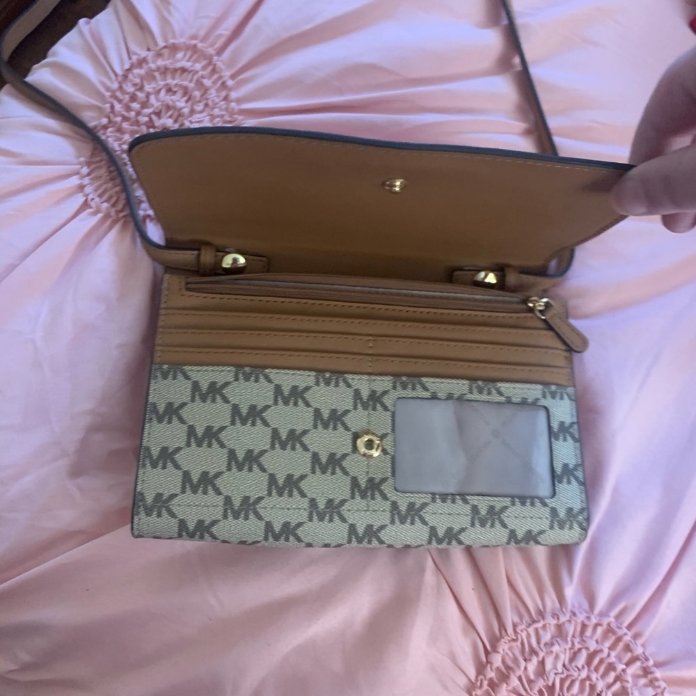 Michael Kors Crossbody - Picture 2 of 2